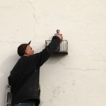 Taiteilija Isaac Cordal